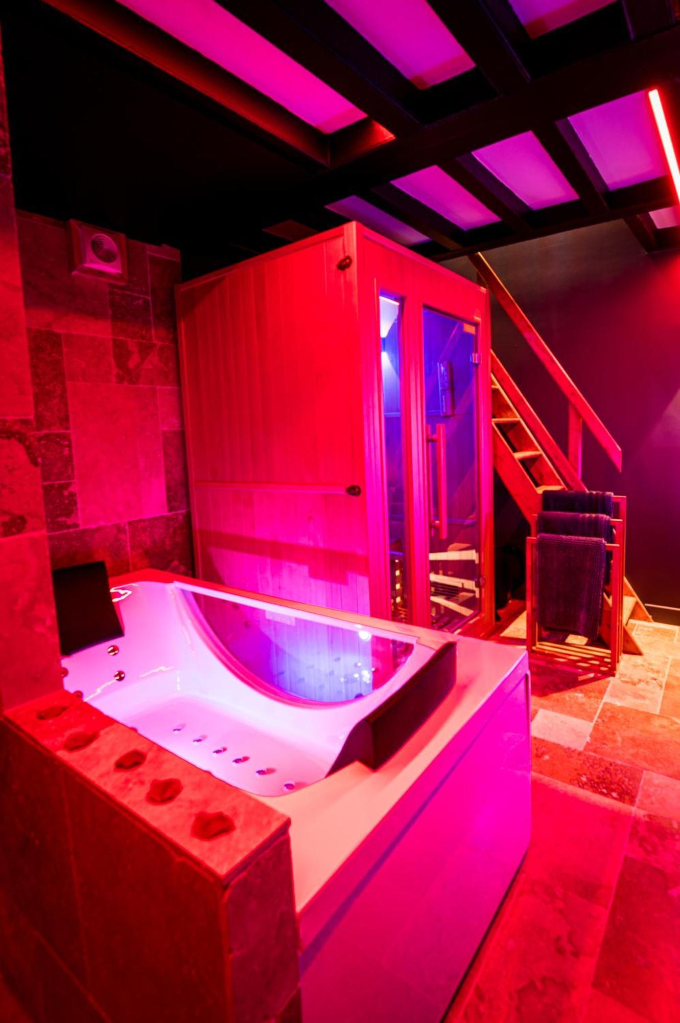 Loveroom Sauna, Balneo, Parking Prive Dans Le Centre De Honfleur Chambre photo