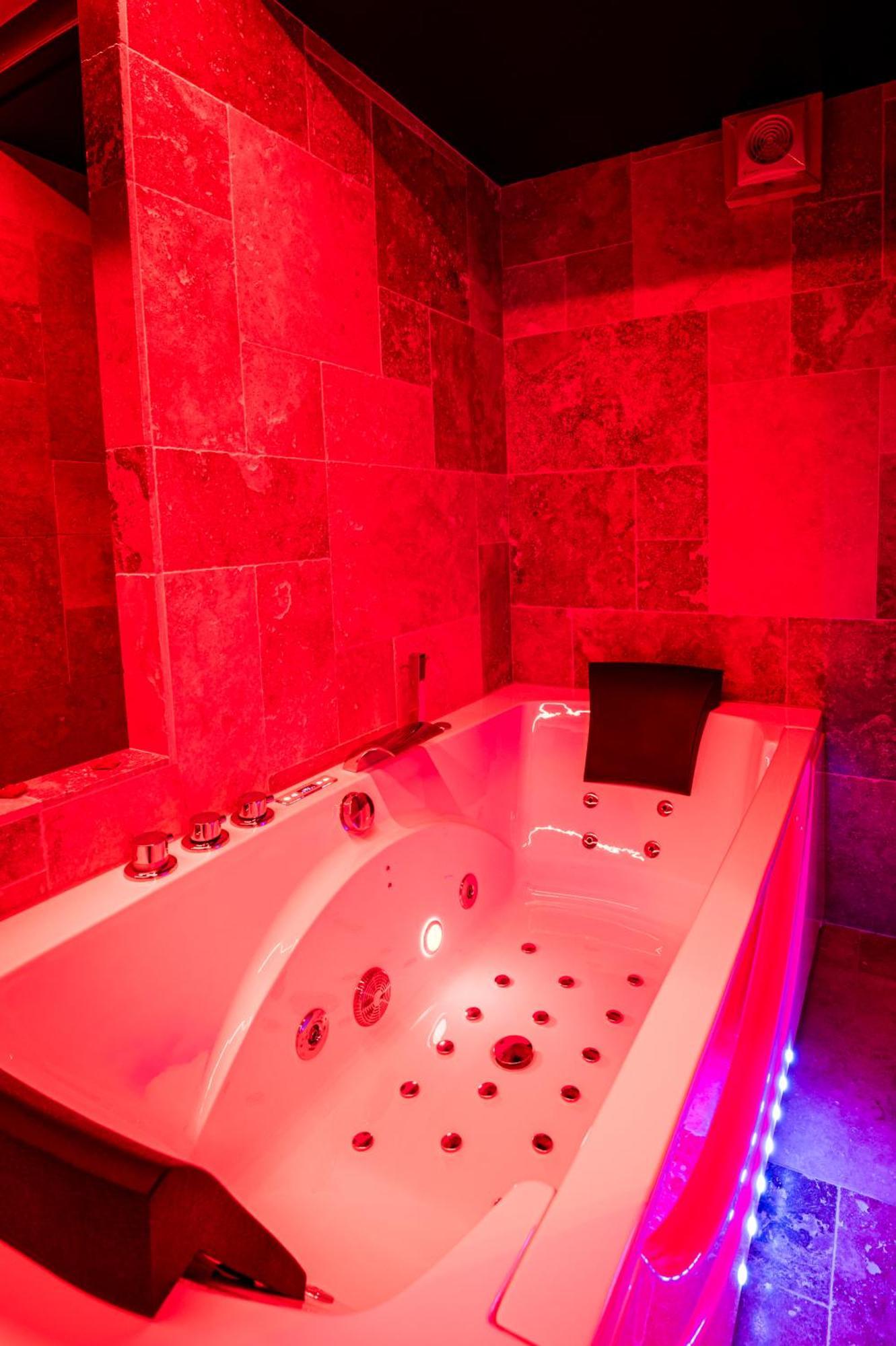 Loveroom Sauna, Balneo, Parking Prive Dans Le Centre De Honfleur Chambre photo