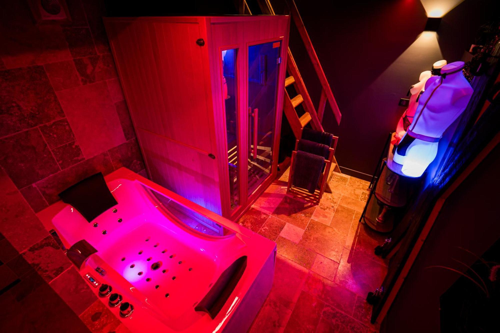 Loveroom Sauna, Balneo, Parking Prive Dans Le Centre De Honfleur Chambre photo