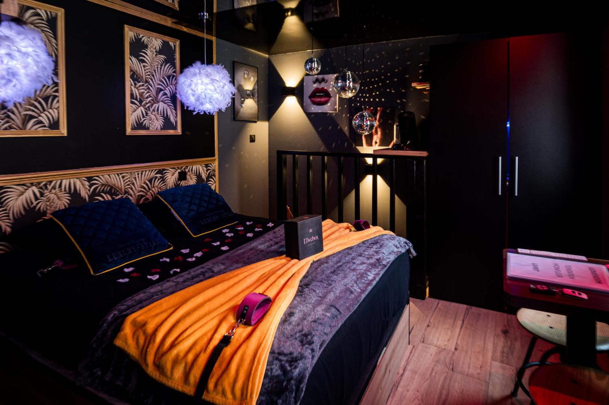 Loveroom Sauna, Balneo, Parking Prive Dans Le Centre De Honfleur Chambre photo